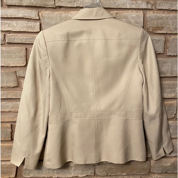 TALBOTS Womens Blazer SZ 10 Light Cream/Ivory Safari Style Lightweight - Picture 3 of 14